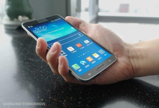 samsung-galaxy-round-smartphone-2